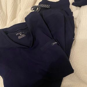 JAANUU NWOT SCRUB SET